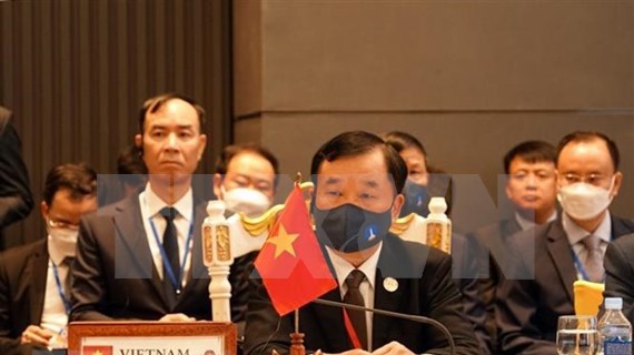 Vietnam llama a mantener la seguridad en el Mar del Este en ADSOM+