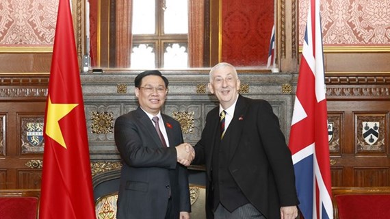 Presidente del Parlamento vietnamita se reúne con titular de Cámara Baja británica