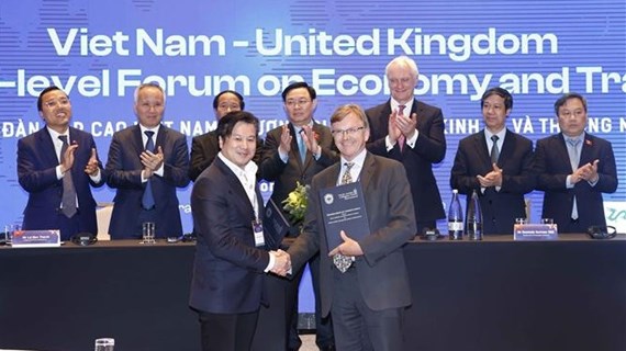 Vietnam y Reino Unido promueven cooperación en economía