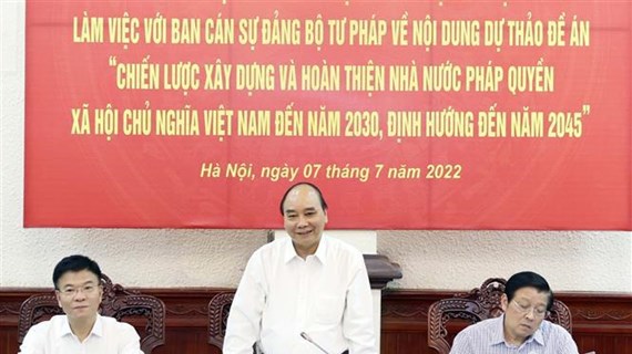 Prosiguen debates para perfeccionar Estado de derecho socialista de Vietnam