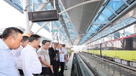 Premier vietnamita insta a acelerar la construcción de ferrocarril urbano Nhon-Hanoi 