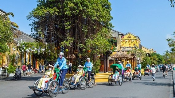 Vietnam se esfuerza al máximo para recibir cinco millones de turistas extranjeros este año