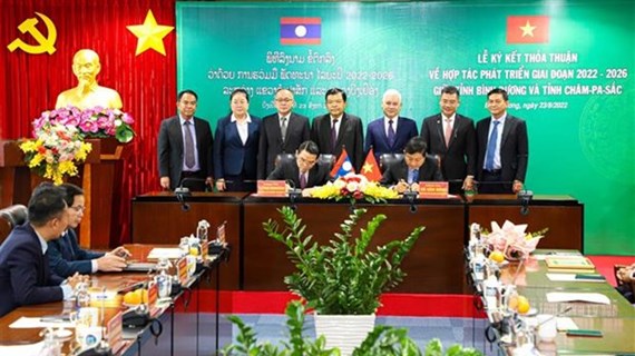 Binh Duong fortalece lazos con la provincia laosiana de Champasak