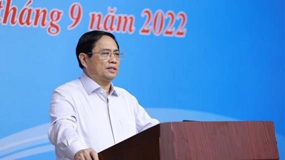 Premier vietnamita enfatiza importancia de acelerar desembolso de inversión pública 