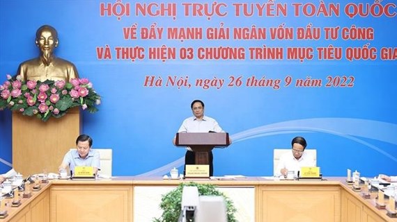 Primer ministro de Vietnam pide acelerar desembolso de inversión pública