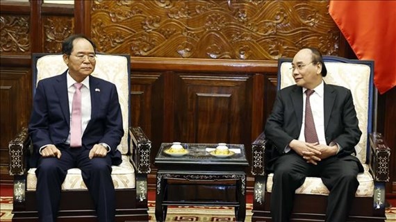 Presidente vietnamita recibe al embajador saliente de Corea del Sur