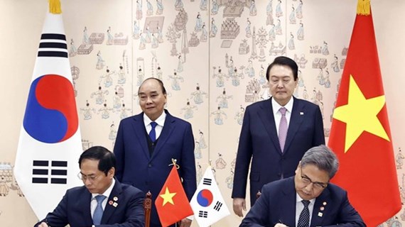 Vietnam y Corea del Sur establecen relaciones de asociación estratégica integral