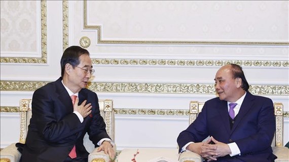 Presidente de Vietnam se reúne con primer ministro surcoreano