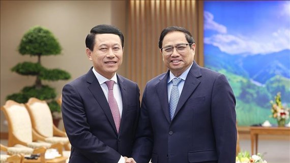 Premier vietnamita entrevista con dirigente laosiano