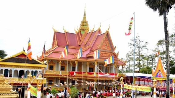 Primer ministro felicita a la comunidad khmer en ocasión de su fiesta tradicional