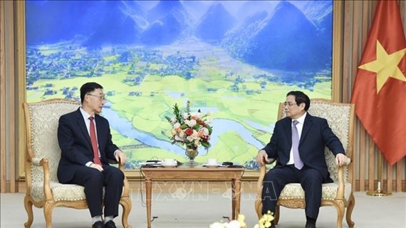 Primer ministro de Vietnam recibe a secretario del Comité partidista de Guangxi