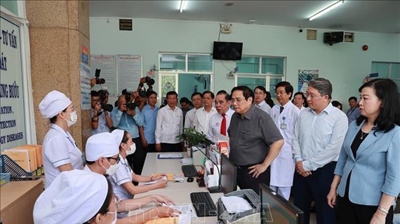 Primer ministro de Vietnam visita provincia central de Khanh Hoa