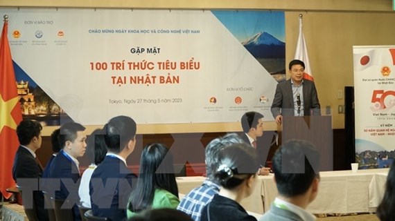 Destacan desempeño de intelectuales vietnamitas en el extranjero