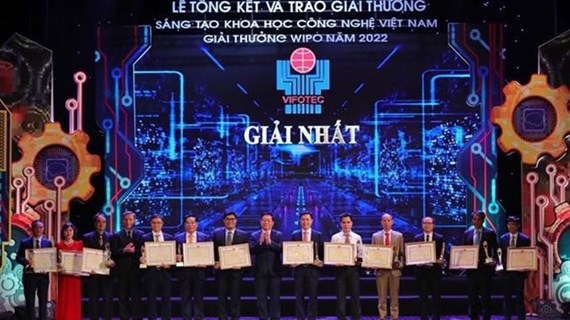 Otorgan premio de tecnología a investigaciones excelentes de Vietnam