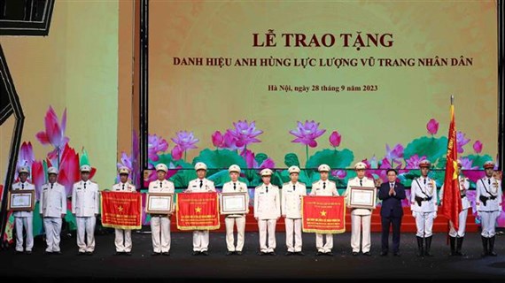 Movilizan a todas las personas a participar en lucha contra incendios en Vietnam