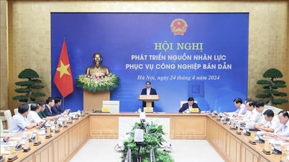 Exhortan en Vietnam a desarrollar recursos humanos para industria de semiconductores