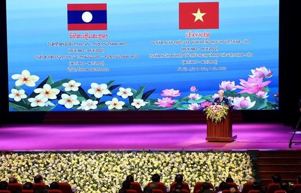 Destacan relaciones especiales y ejemplares entre Vietnam y Laos hinh anh 1