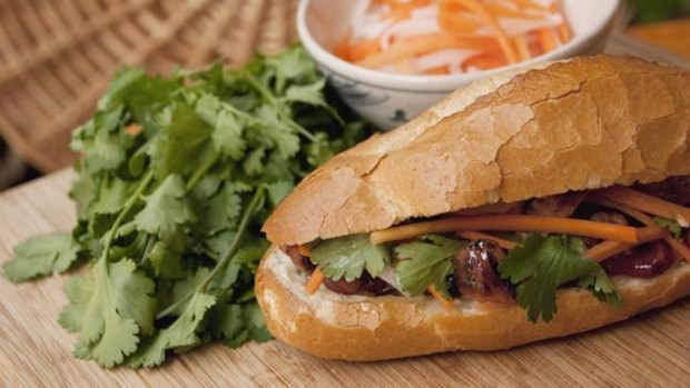 Tres comidas callejeras vietnamitas figuran entre las 50 mejores de Asia, segun CNN hinh anh 1