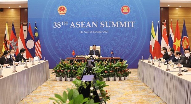 Primer ministro de Vietnam cumple intensa agenda en primer dia de Cumbres 38 y 39 de la ASEAN hinh anh 1