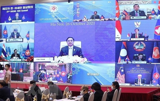 Primer ministro de Vietnam cumple intensa agenda en primer dia de Cumbres 38 y 39 de la ASEAN hinh anh 3