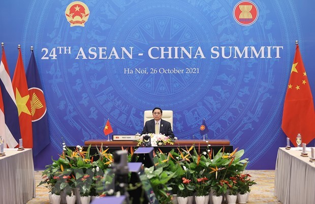 Primer ministro de Vietnam cumple intensa agenda en primer dia de Cumbres 38 y 39 de la ASEAN hinh anh 4