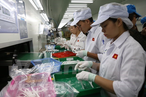 Standard Chartered rebaja prevision de crecimiento de Vietnam al 2,7 por ciento hinh anh 1