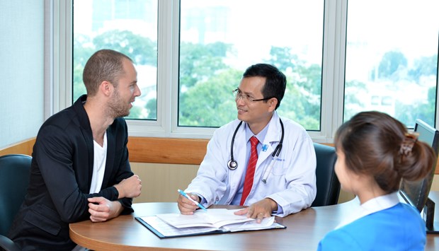 Sector de salud de Vietnam atrae a clientes nacionales y extranjeros hinh anh 1