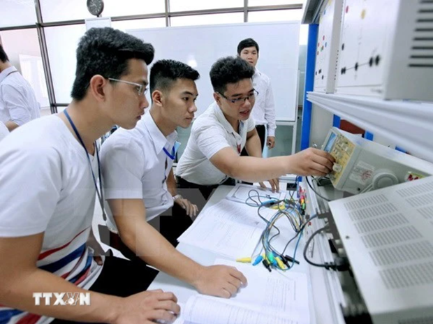 Crean recursos humanos para transformacion digital en Vietnam hinh anh 1