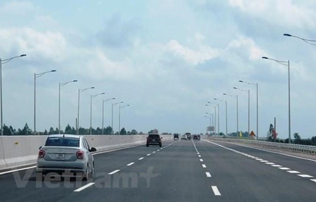 Viceprimer ministro: Vietnam tendra tres mil kilometros de carreteras en etapa 2021-2030 hinh anh 1