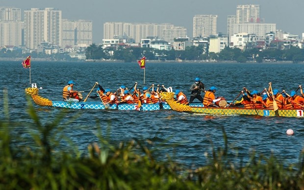 Hanoi por celebrar regatas de botes del dragon en el lago Oeste hinh anh 1