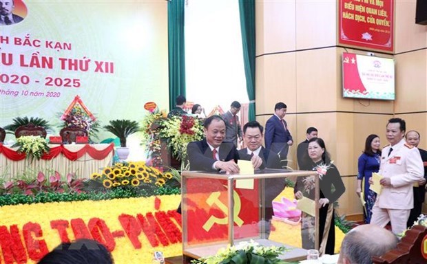Prioriza Partido Comunista de Vietnam importancia de trabajo de cuadros hinh anh 2