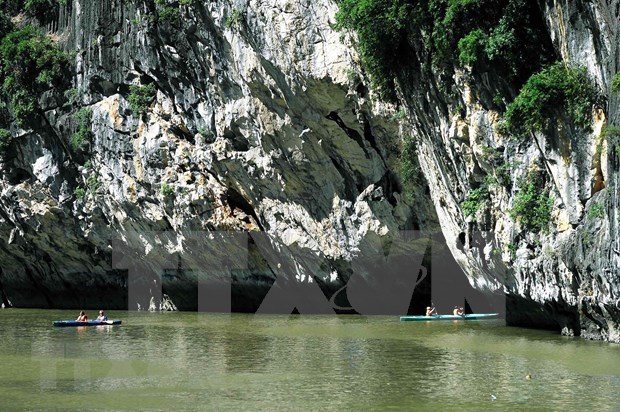 10 mejores actividades para explorar la bahia de Ha Long hinh anh 2