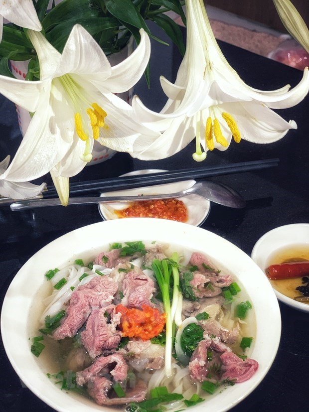 Quintaesencia cultural tradicional de Vietnam atrapada en turismo culinario de Hanoi hinh anh 3