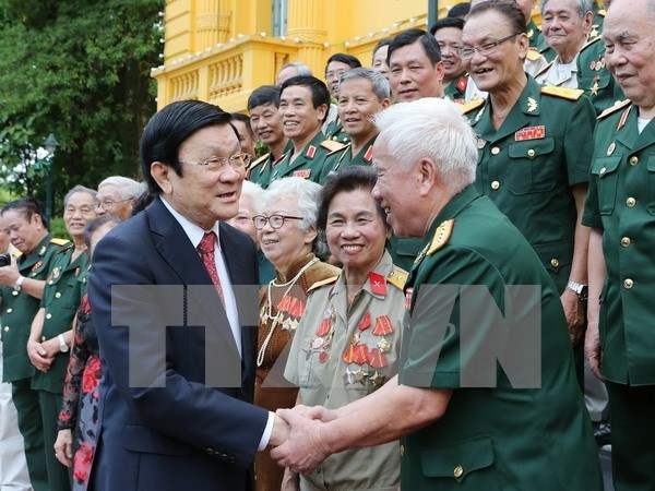 Presidente vietnamita destaca lealtad de unidades militares hinh anh 1