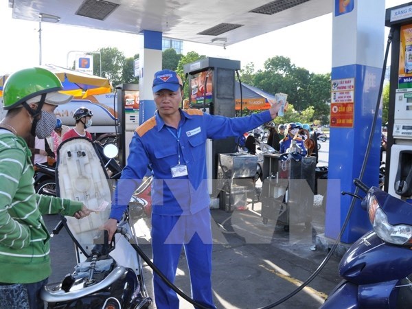 Reducen precio de gasolina en Vietnam hinh anh 1