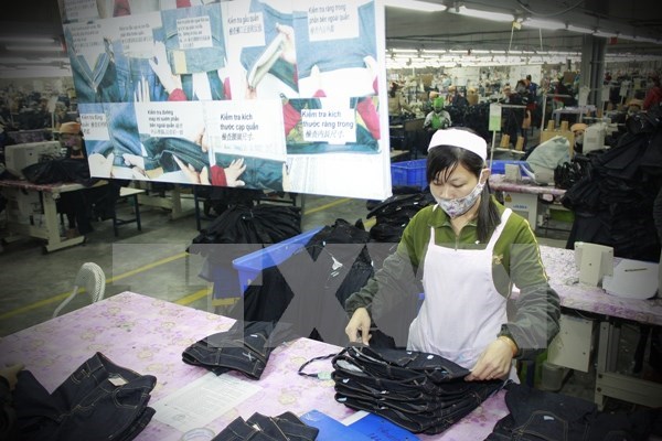 Salario minimo regional de Vietnam aumentara 12,4 por ciento en 2016 hinh anh 1