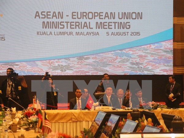 UE se compromete duplicar asistencia financiera para ASEAN hinh anh 1