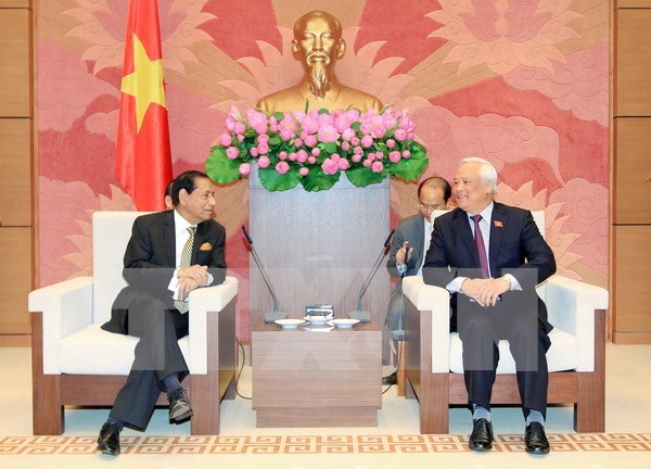 Resalta Vietnam cooperacion parlamentaria con Bangladesh hinh anh 1