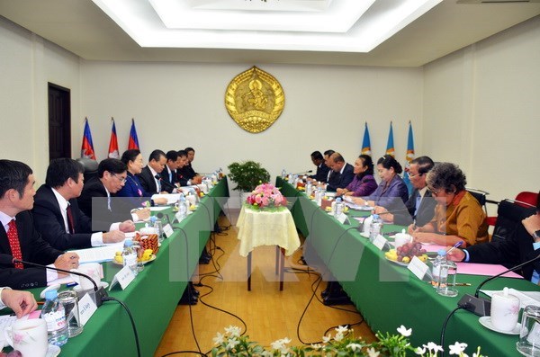 Delegacion partidista vietnamita visita Cambodia hinh anh 1