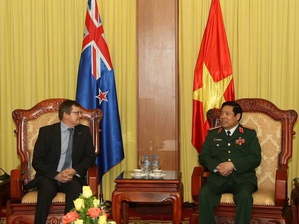 Vietnam atesora lazos con Nueva Zelandia, incluido en defensa hinh anh 1