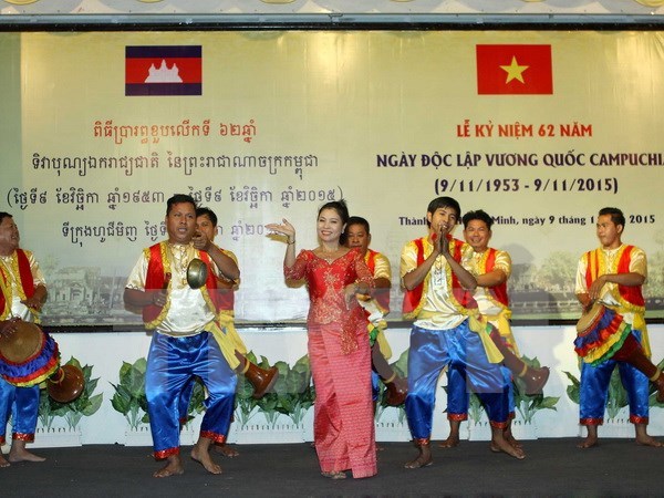 Celebra Cambodia Dia de Independencia hinh anh 1