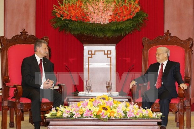 Parlamento hungaro respalda financiacion a proyectos clave en Vietnam hinh anh 1
