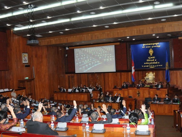 Parlamento de Cambodia aprueba presupuesto para 2016 hinh anh 1