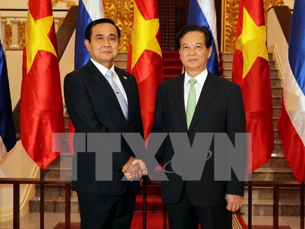 Felicita Vietnam a Tailandia por Dia Nacional hinh anh 1