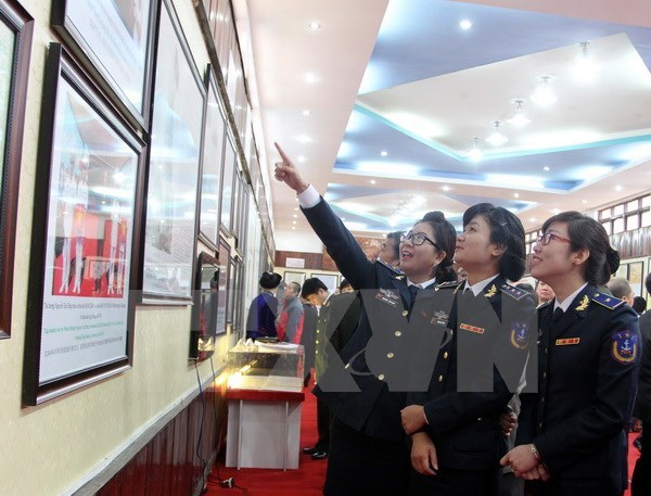 Exposicion de documentos ratifica soberania maritima vietnamita hinh anh 1