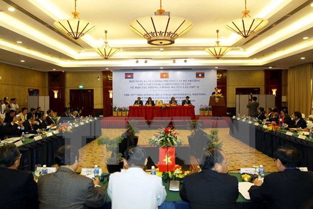 Unen manos Vietnam, Laos y Cambodia para lucha contra drogas hinh anh 1