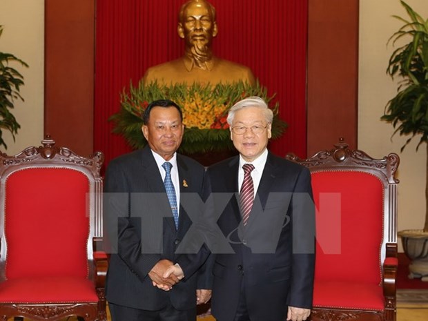 Dirigentes vietnamitas reciben al presidente del Senado cambodiano hinh anh 1