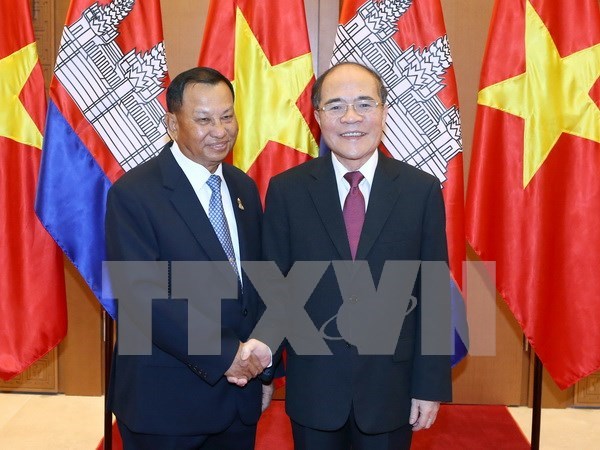 Presidente de Senado de Cambodia inicia visita a Vietnam hinh anh 1