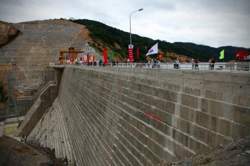 Inauguran en Vietnam nueva planta hidroelectrica hinh anh 1