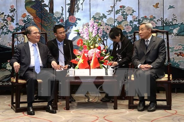 Lider parlamentario vietnamita apoya al impulso de lazos interprovinciales con China hinh anh 1